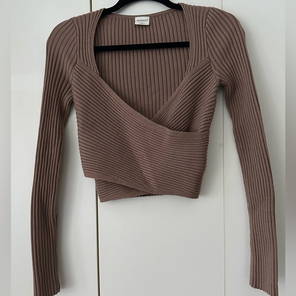 Abercrombie Slim Wrap Sweater